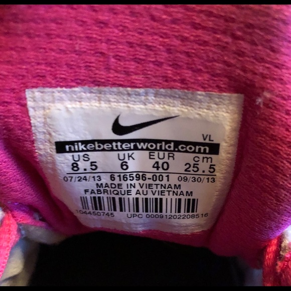 Women’s Nike shoes - Picture 2 of 2